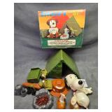 Snoopy Camping Set No.900 by Helm Toy Corp.