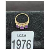 10K Gold Ring w/Amethysts Gemstones