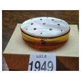 'Kotter & Kopit Mother of Pearl Compact