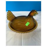 Nesting hen