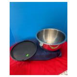 Wolfgang Puck Bowl with Lid