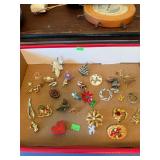 Jewelry - Dress Pins and Brooches