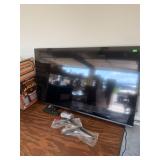 Vizio TV 43" Screen; has Remote