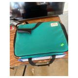 Pyrex Baking Dish; Carrier w/hot and cold packs