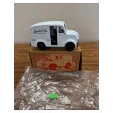 1950 Shenandoah Pride Divco Delivery Truck (ERTL)