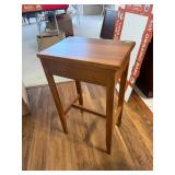 Nightstand/Lamp Table (17x12x28)