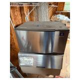 Manitowac Ice Machine (we are told it works)