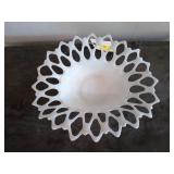 Westmoreland milk glass bowl 4x13x11