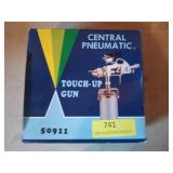 Central pneumatic touch up gun, new