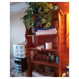 All decor and contents of upstairs bathroom: