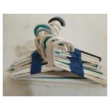 20 ct plastic hangers