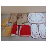 Asst placemats, cloth napkins