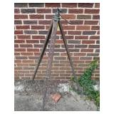 Adjustable tripod with wooden legs 30" - 48"