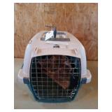 Plastic pet taxi 13 x 16 x 22