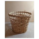 Wicker like trash can 11"