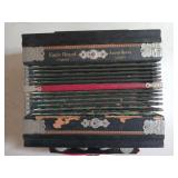 Eagle brand accordeon