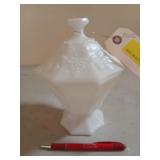 Milk glass candy dish with lid 7.5 x 6