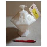 Milk glass candy dish with lid 7.5x6