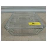 Anchor Hocking square casserole with lid 3.5x9x9