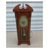 United clock Corp. USA electric pendulum clock