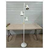 Floor lamp 65.5" works