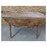 Double drop leaf table 29x24 closed, 29x46 open