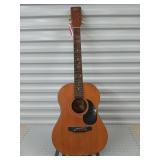 Hondo II acoustic guitar, needs strings