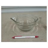 Small glass mixing bowl w/ spout 3x6