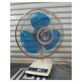 Patton 16" 3 speed oscillating fan, works