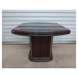 Pedestal table 21 x 28 x 28