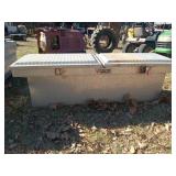 Tractor supply diamond plate toolbox, corner