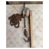 Yale 3/4 ton chain hoist