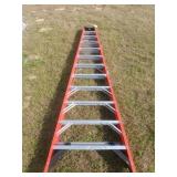 Warner 12 ft fiberglass ladder, hasn