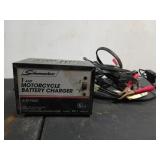 Schumacher 1 amp motorcycle battery charger, works