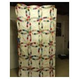 Lovely double wedding ring quilt 88 x 96