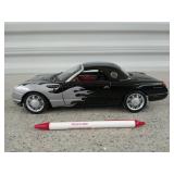 Ford Thunderbird 1:18 scale diecast car