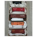 5 ct ACCURAIL HO scale train cars