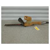 Black & Decker 12-in hitch clipper electric works