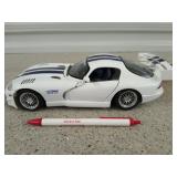 Dodge viper 1:18 scale diecast replica