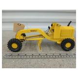 Antique metal Tonka road grader
