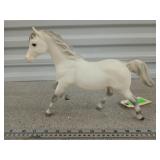 Breyer horse 9"