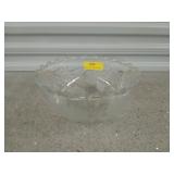 Pressed Glass flower disturbing bowl 10-in