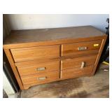 Six drawer dresser 31x50x19