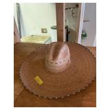 21" straw hat