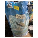 Bag of clump/scoop, bag of nyjer bird seed