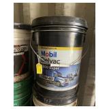 Mobile Delvac 1300 super 15W40 diesel oil, full