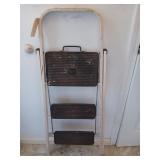 Metal folding 3 ft step ladder