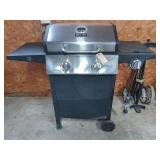 Dyna-Glo propane grill, dual burner, no bottle