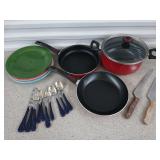 Pot with lid, skillets, knives, 10 Pc fiesta