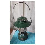 Vintage coleman 220h lantern
